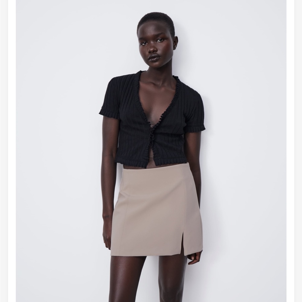 NWT- Zara ribbed crop top